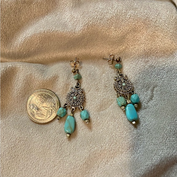 Vintage Avon NR Stamped BOHO Style Turquoise color Earrings with posts - Picture 7 of 12
